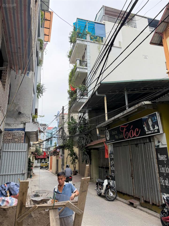 Bán đất lô góc tư đình long biên 50m2, mt 4,75m, 2 mặt thoáng, sổ sẵn, giá chỉ 6,8 tỷ