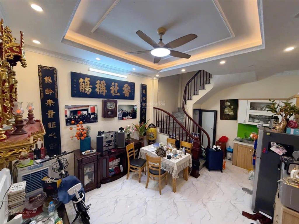 Bán nhà chu huy mân ngay chợ phúc đồng 7,1 tỷ 5 tầng