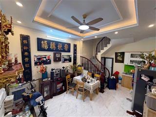 Bán nhà chu huy mân ngay chợ phúc đồng 7,1 tỷ 5 tầng