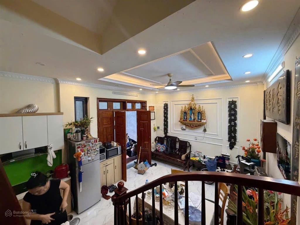 Bán nhà chu huy mân ngay chợ phúc đồng 7,1 tỷ 5 tầng