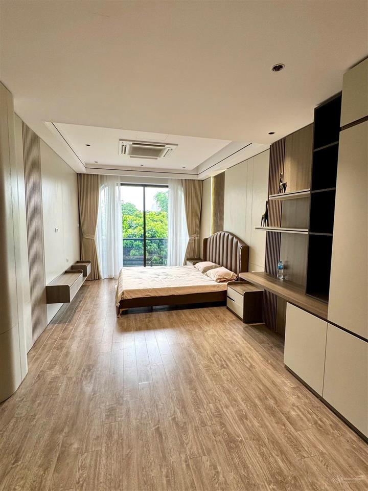 Nhà 7 tầng thang máy gara 2 ô tô view cầu đông trù & vin cổ loa full nội thất 16,2 tỷ