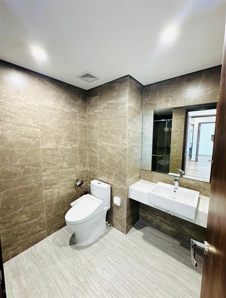 Chính chủ bán căn góc 2pn vinhomes ocean park gia lâm 64m2 giá 4,8 tỷ có khách thuê 7,5tr/tháng
