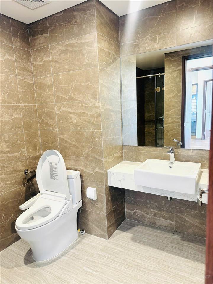 Chính chủ bán căn góc 2pn vinhomes ocean park gia lâm 64m2 giá 4,8 tỷ có khách thuê 7,5tr/tháng