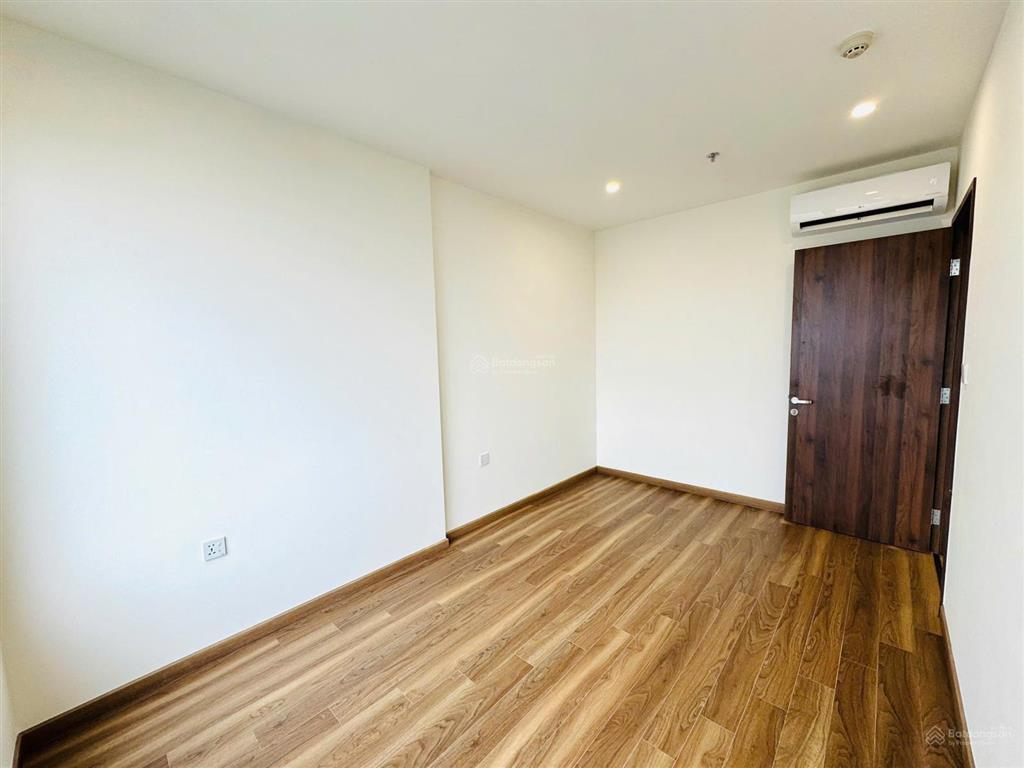 Chính chủ bán căn góc 2pn vinhomes ocean park gia lâm 64m2 giá 4,8 tỷ có khách thuê 7,5tr/tháng