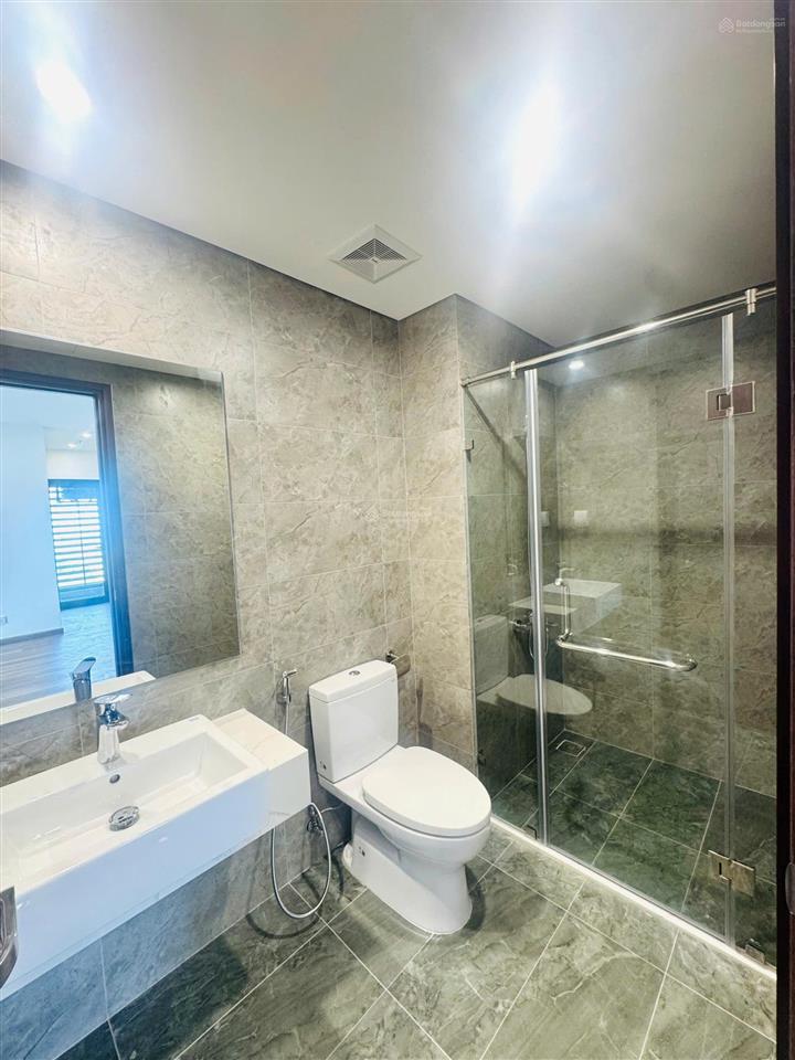 Chính chủ bán căn góc 2pn vinhomes ocean park gia lâm 64m2 giá 4,8 tỷ có khách thuê 7,5tr/tháng