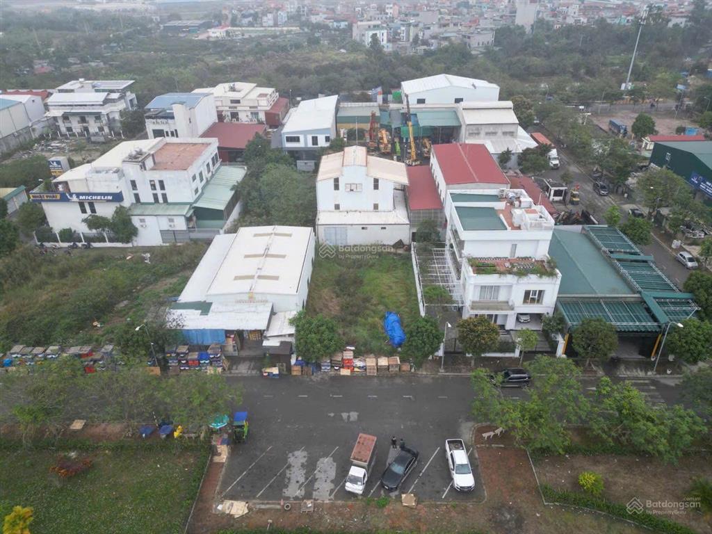 Cho thuê đất làng nghề kiêu kỵ gia lâm sẵn xưởng hoạt động 436m2, mt 16,5m, xe tải vào tận nơi