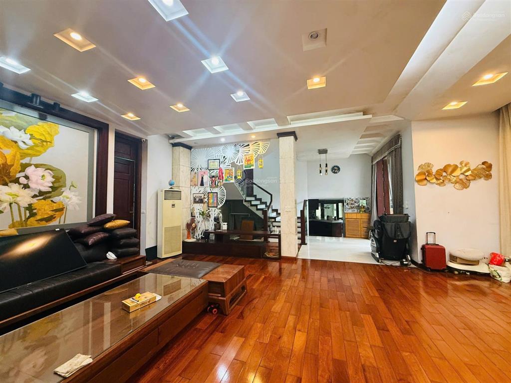 Hàng hiếm sài đồng biệt thự phân lô 305m2, mặt tiền 13m, hàng hiếm giá 7x tỷ