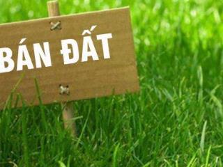 BÁN ĐẤT ĐỐI DIỆN TRƯỜNG MẦM NON MÀ AI CŨNG NHÌN NGÓ, LÝ DO LÀ GÌ?