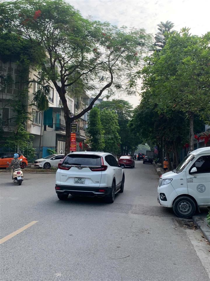 Cho thuê tầng 1 rộng 90m2 làm vp, dạy thêm, bán hàng online