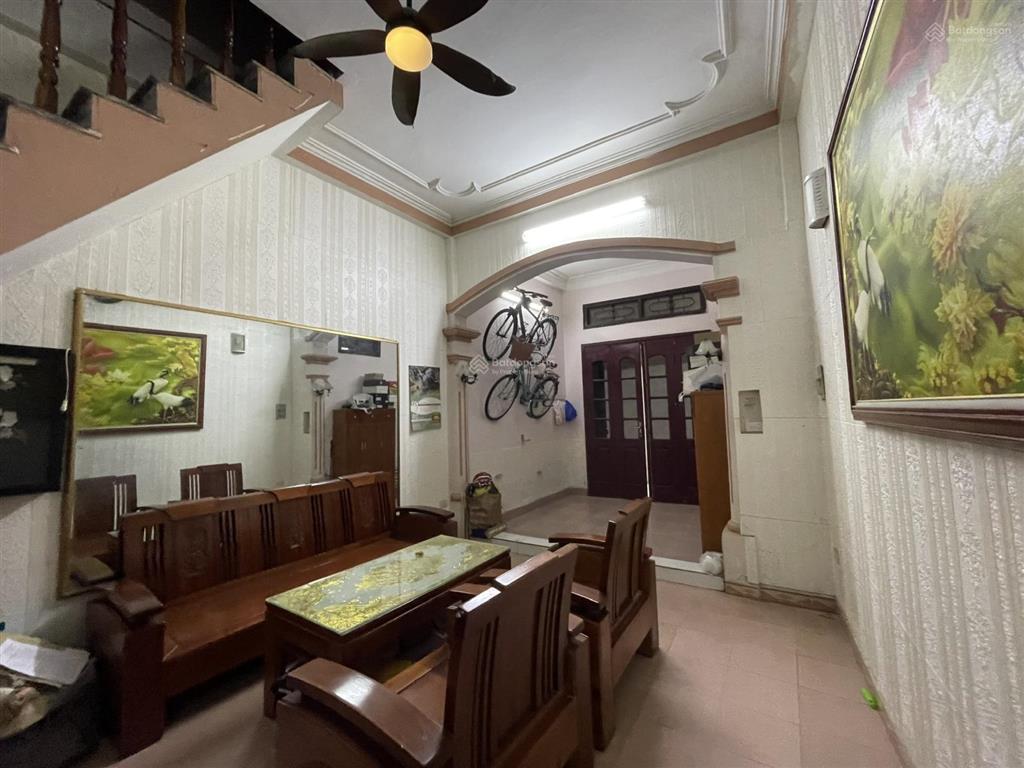 Cho thuê nhà riêng tại hoàng hoa thám, 8 triệu, 30m2, hàng hiếm giá ưu đãi
