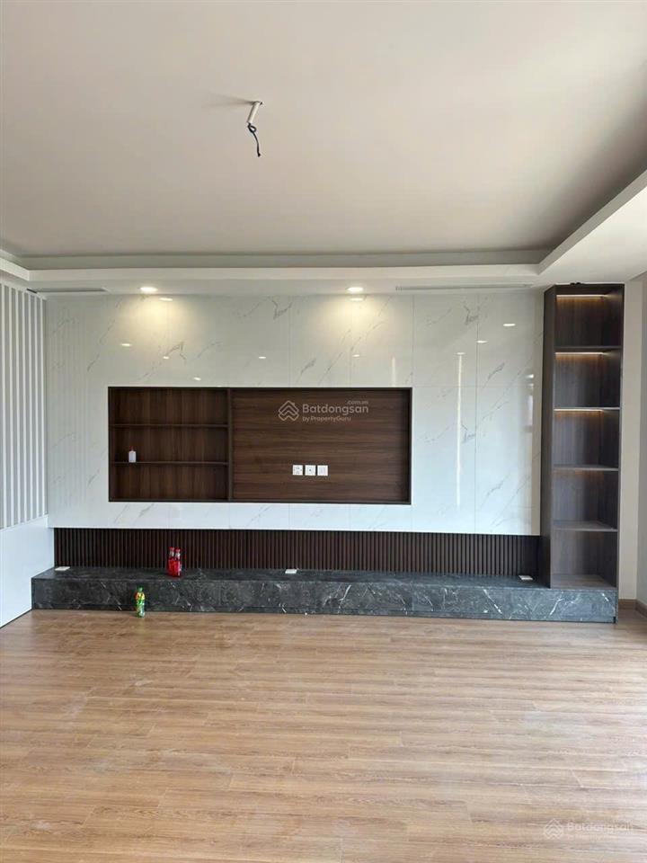Em cho thuê chcc paragon hà nội, toà a, 140m2, 3 ngủ, full đồ đầy đủ