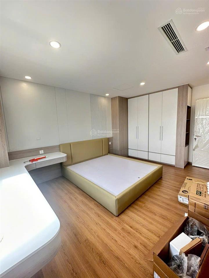Em cho thuê chcc paragon hà nội, toà a, 140m2, 3 ngủ, full đồ đầy đủ