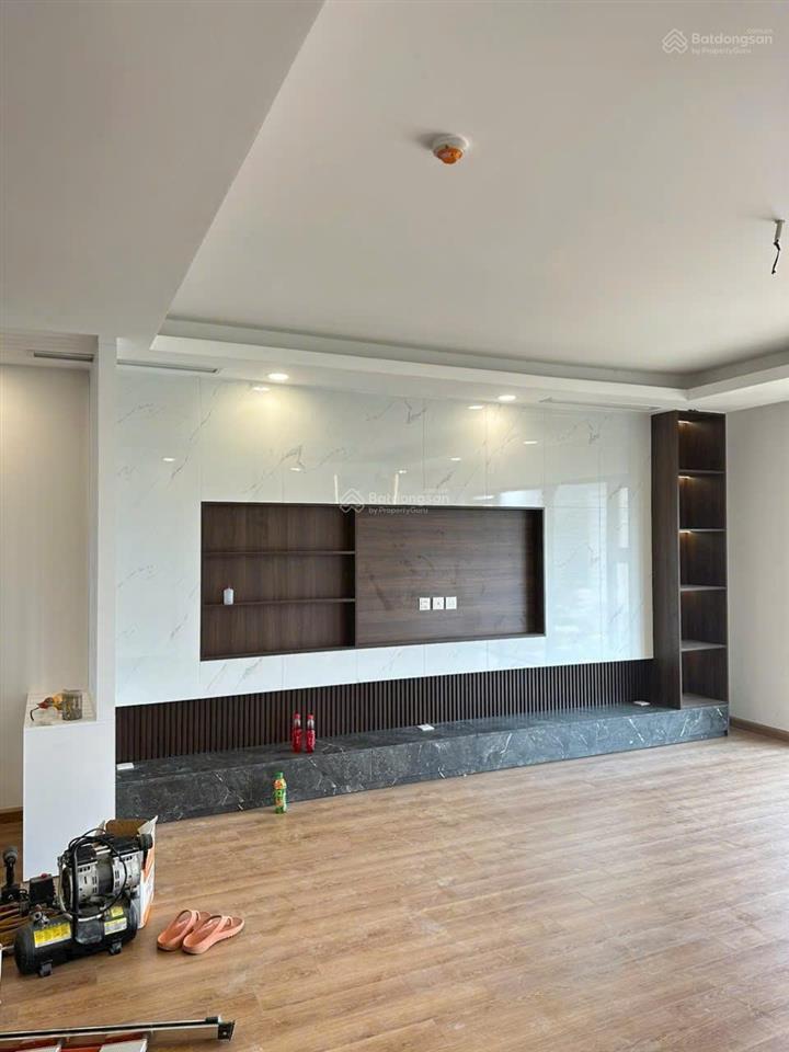 Em cho thuê chcc paragon hà nội, toà a, 140m2, 3 ngủ, full đồ đầy đủ