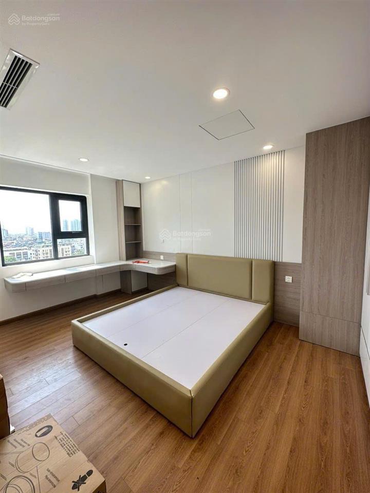 Em cho thuê chcc paragon hà nội, toà a, 140m2, 3 ngủ, full đồ đầy đủ