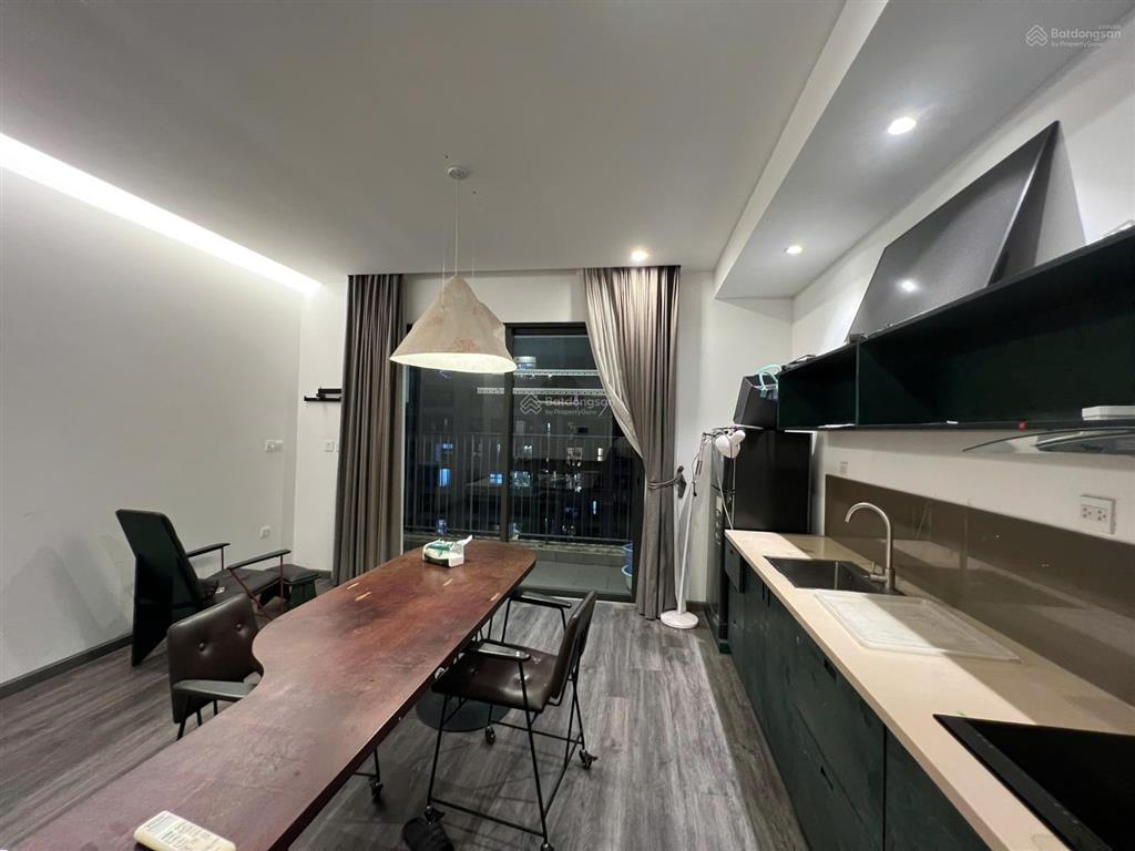 Em cho thuê chcc studio toà c2 tại d'capitale trần duy hưng
