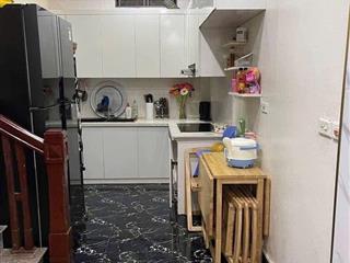 Cc cho thuê nhà 5 tầng 4pn ngõ 376 khương đình