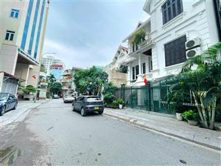 Chính chủ cần bán nhà 4 tầng, lạc long quân, tây hồ, dt 748m2.  0398 908 ***