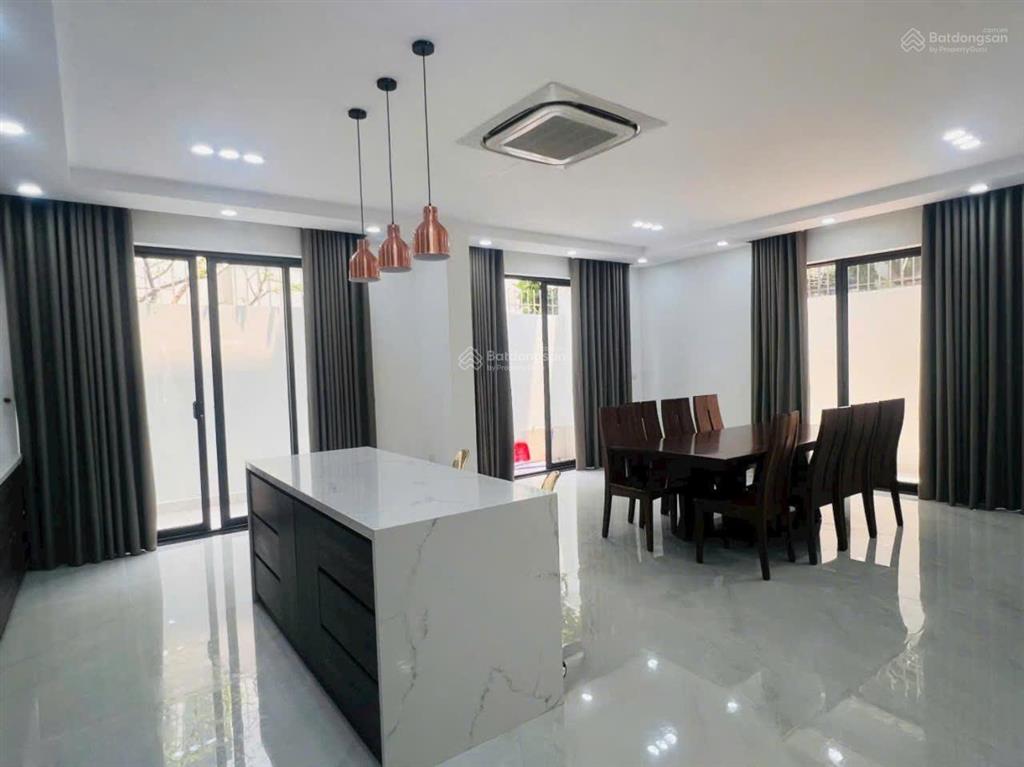 Bán nhà biệt thư kđt văn phú, hà đông, dt 200m2, nhà đẹp.  0398 908 ***