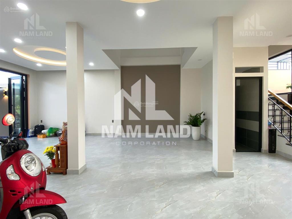 Cho thuê dài hạn nhà khu đảo kim cương, gara, 3 lầu, 5 phòng lớn để ở, văn phòng công ty