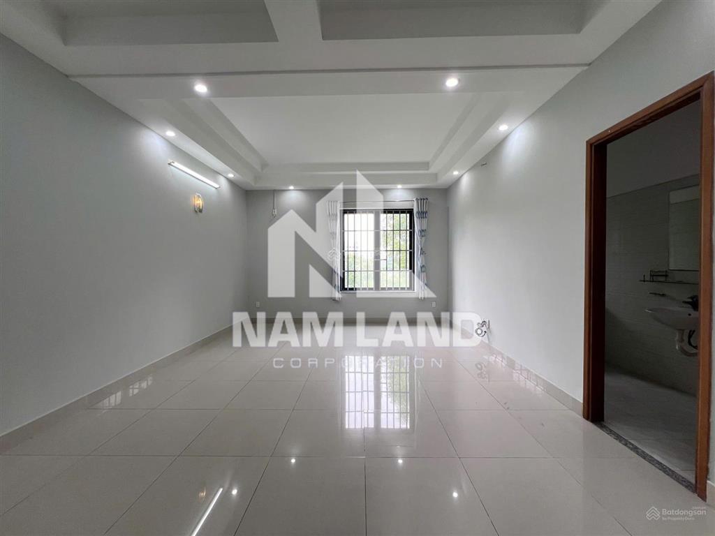 Cho thuê nhà có hầm, trệt trống suốt 3 lầu 6 phòng lớn làm văn phòng, ở tại đường lương định của