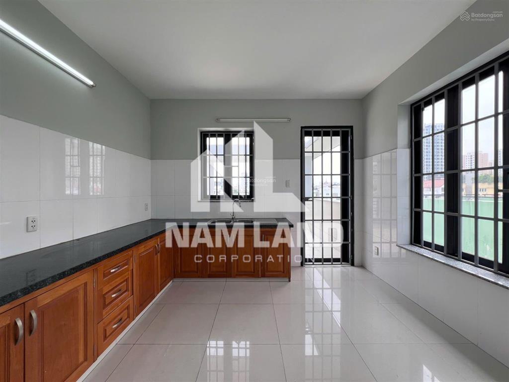 Cho thuê nhà có hầm, trệt trống suốt 3 lầu 6 phòng lớn làm văn phòng, ở tại đường lương định của