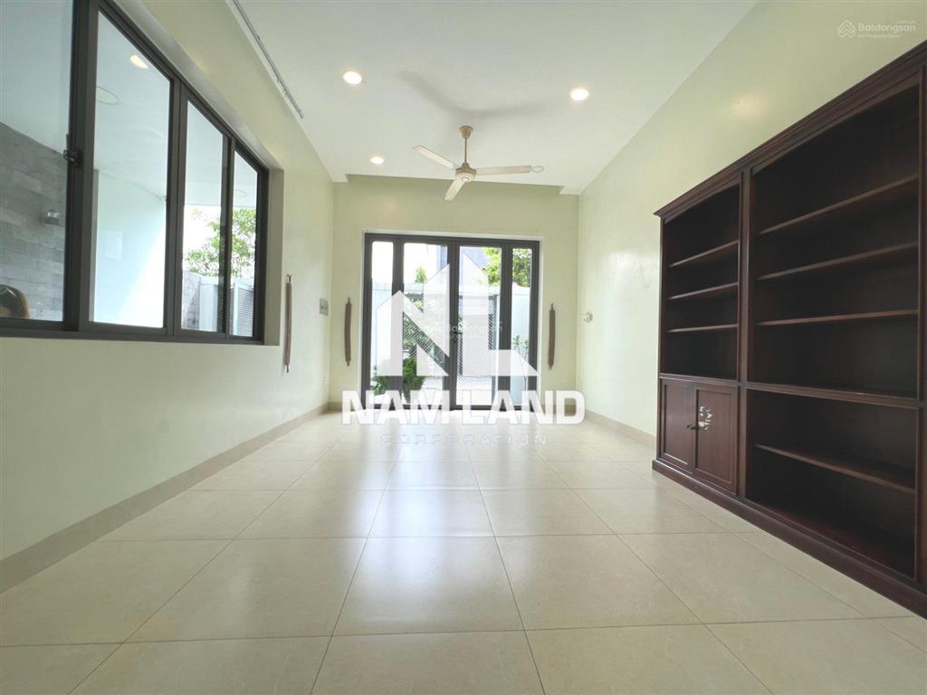 Chị hoa cho thuê nguyên căn nhà đẹp hiện đại 4 phòng, kdc sông giồng, hướng đông để ở văn phòng