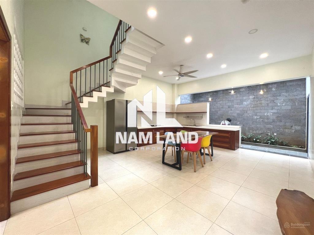 Chị hoa cho thuê nguyên căn nhà đẹp hiện đại 4 phòng, kdc sông giồng, hướng đông để ở văn phòng