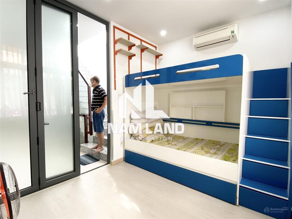 Cho thuê nhà hướng đông nam, sân xe hơi 3 lầu 3 phòng đẹp hiện đại view landmark 81 tại an khánh