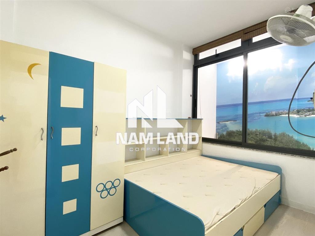 Cho thuê nhà hướng đông nam, sân xe hơi 3 lầu 3 phòng đẹp hiện đại view landmark 81 tại an khánh