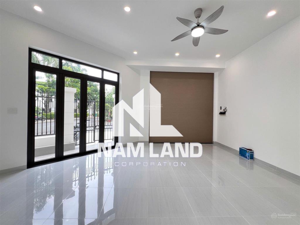 Cho thuê nhà đẹp quận 9, căn góc, nhà mới thiết kế trống phù hợp làm văn phòng công ty chỉ 28 triệu