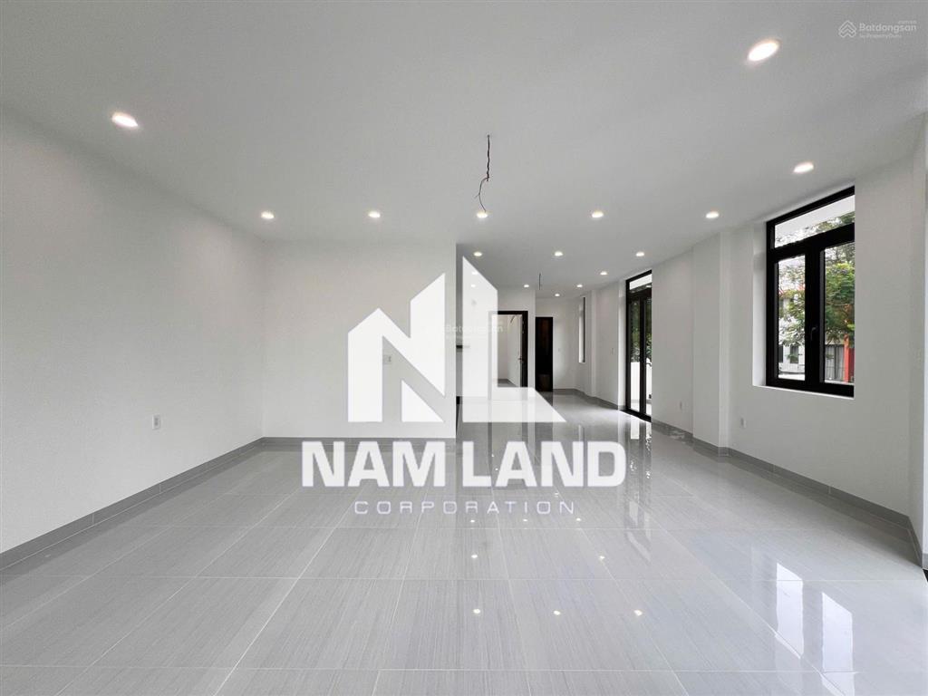 Cho thuê nhà đẹp quận 9, căn góc, nhà mới thiết kế trống phù hợp làm văn phòng công ty chỉ 28 triệu