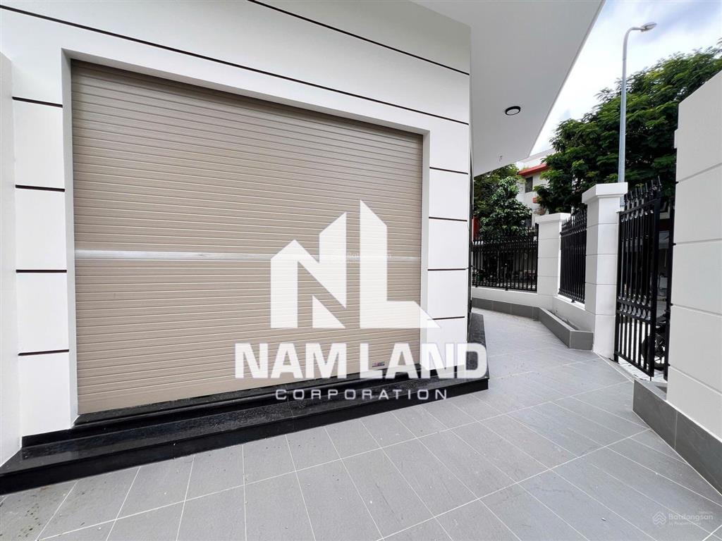 Cho thuê nhà đẹp quận 9, căn góc, nhà mới thiết kế trống phù hợp làm văn phòng công ty chỉ 28 triệu