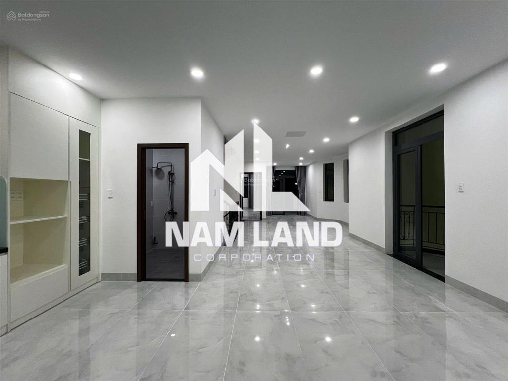 Cho thuê nhà ngang 10m dài 25m đường liên phường quận 9 vào 100m gara 3 lầu 5 phòng hướng tây bắc