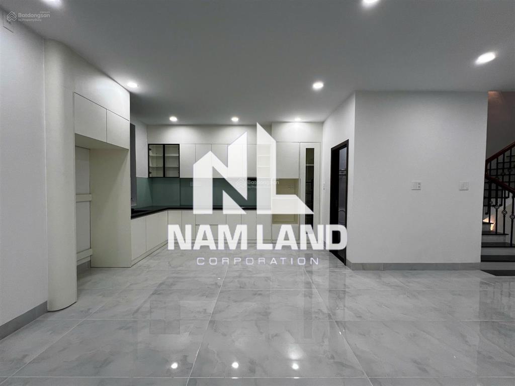 Cho thuê nhà ngang 10m dài 25m đường liên phường quận 9 vào 100m gara 3 lầu 5 phòng hướng tây bắc