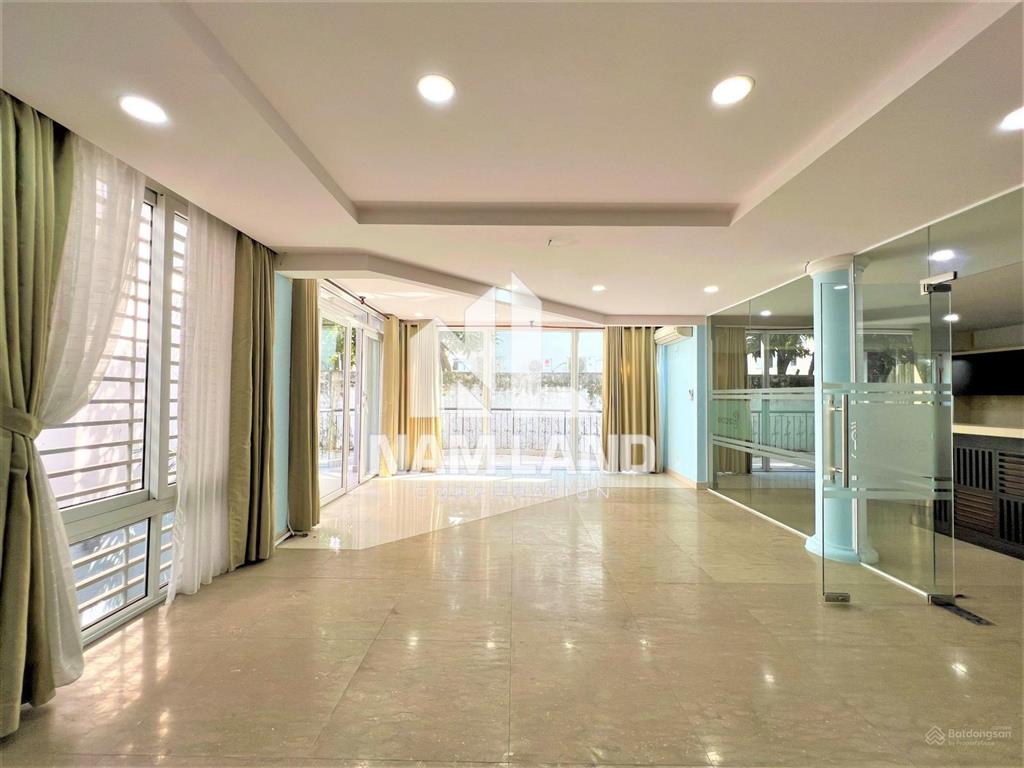 Cho thuê nhà đôi ngang 15m hầm 3 lầu 7 phòng khu compound gần sông sài gòn để ở, văn phòng công ty