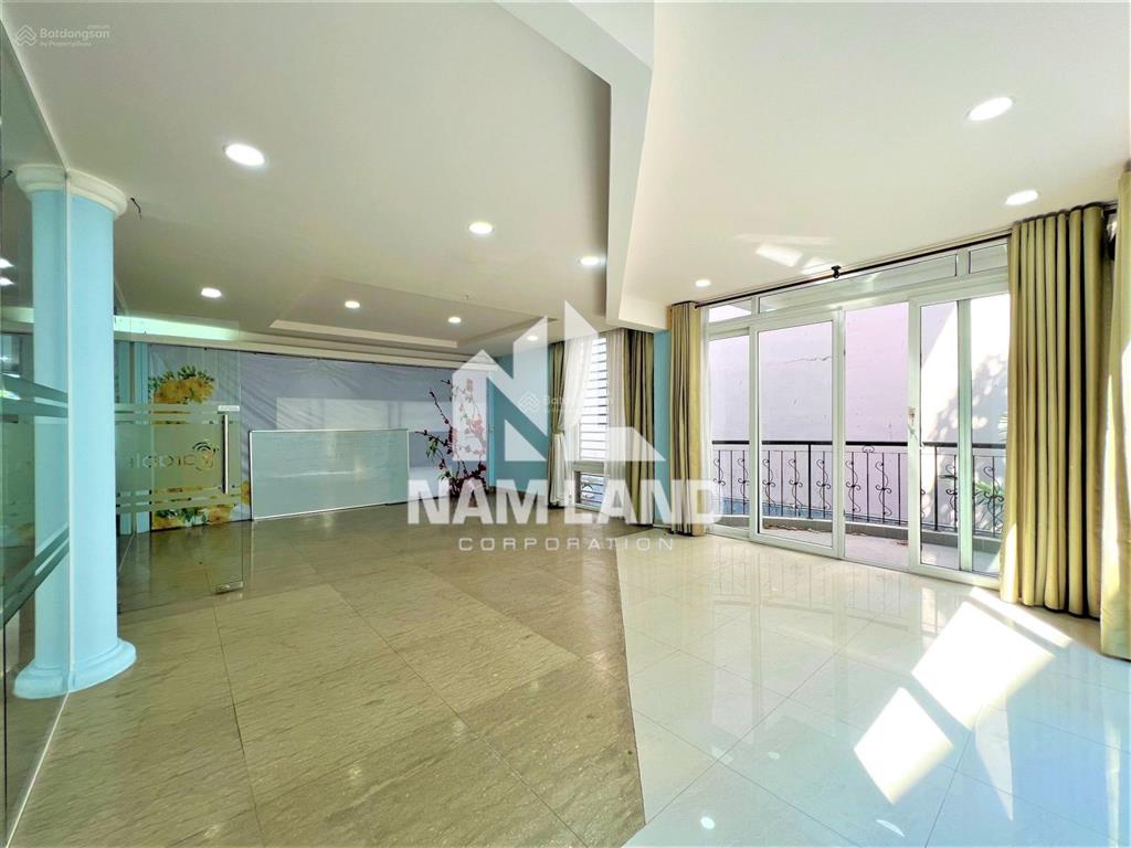 Cho thuê nhà đôi ngang 15m hầm 3 lầu 7 phòng khu compound gần sông sài gòn để ở, văn phòng công ty