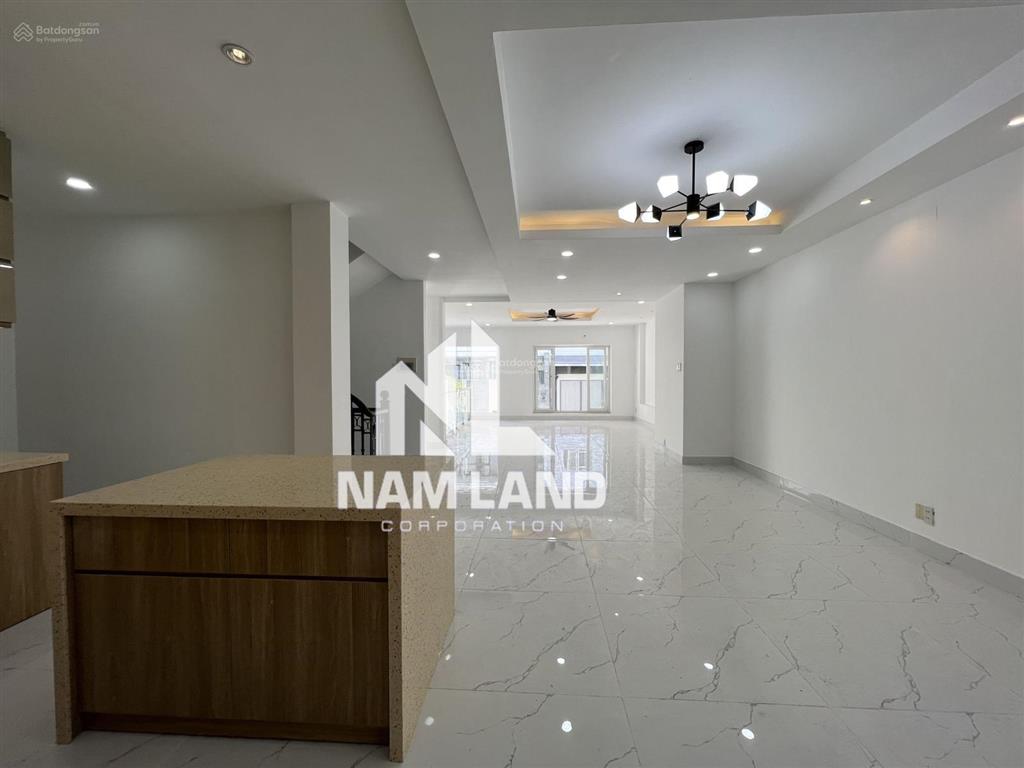 Cho thuê nhà gần công viên hai hồ có hầm 3 tầng trống làm văn phòng công ty giá chỉ 45 triệu