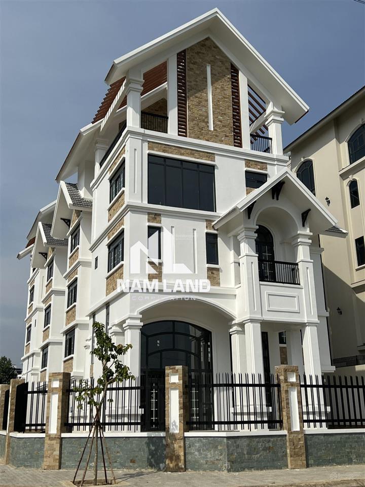 Cho thuê nhà ngang 14m sân vườn, gara 3 lầu 5 phòng trung tâm thạnh mỹ lợi gần sông sài gòn quận 2