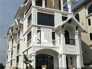 Cho thuê nhà ngang 14m sân vườn, gara 3 lầu 5 phòng trung tâm thạnh mỹ lợi gần sông sài gòn quận 2