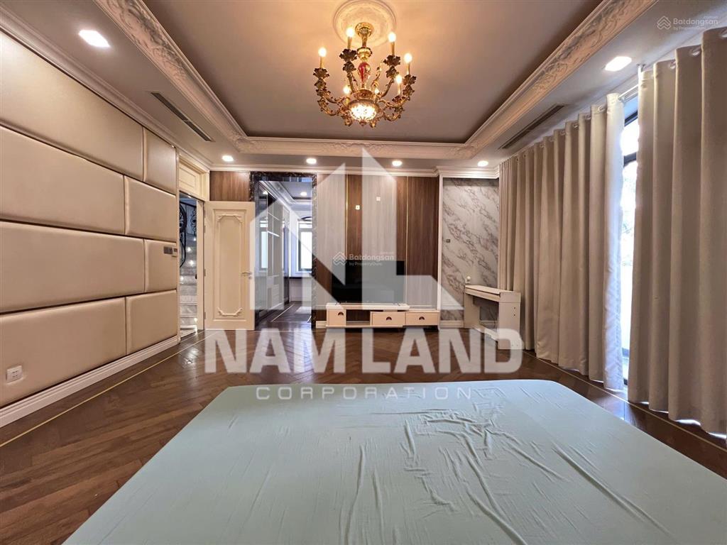Cho thuê nhà ngang 14m sân vườn, gara 3 lầu 5 phòng trung tâm thạnh mỹ lợi gần sông sài gòn quận 2