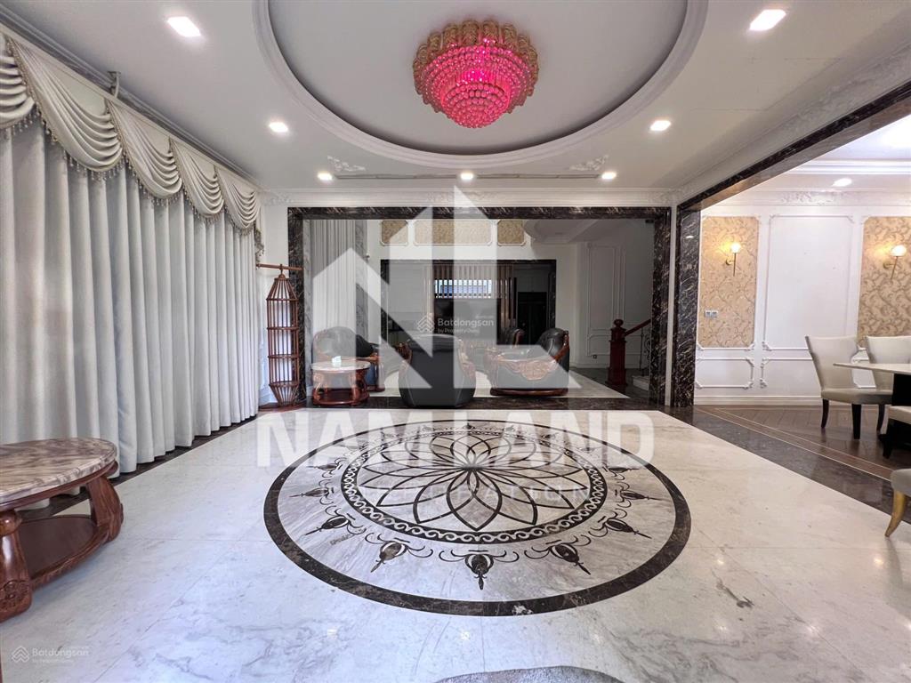 Cho thuê nhà ngang 14m sân vườn, gara 3 lầu 5 phòng trung tâm thạnh mỹ lợi gần sông sài gòn quận 2