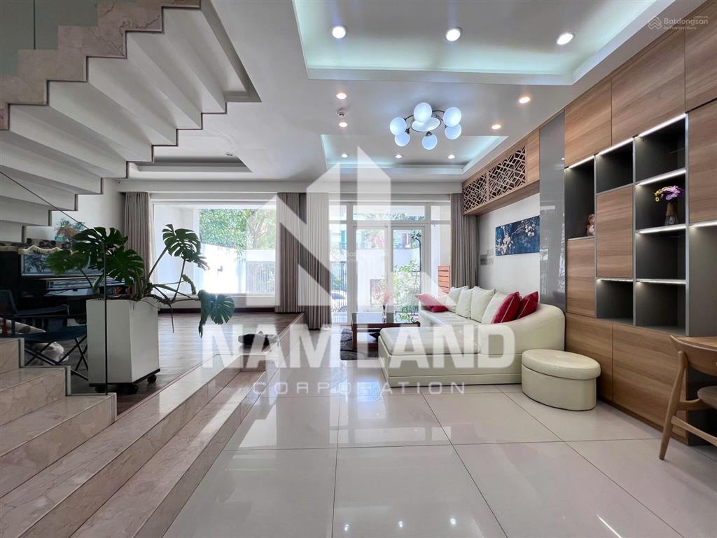 Cho thuê nhà ngang 8m hầm 4 lầu 5 phòng lớn gần công viên, sông sài gòn để ở, văn phòng công ty