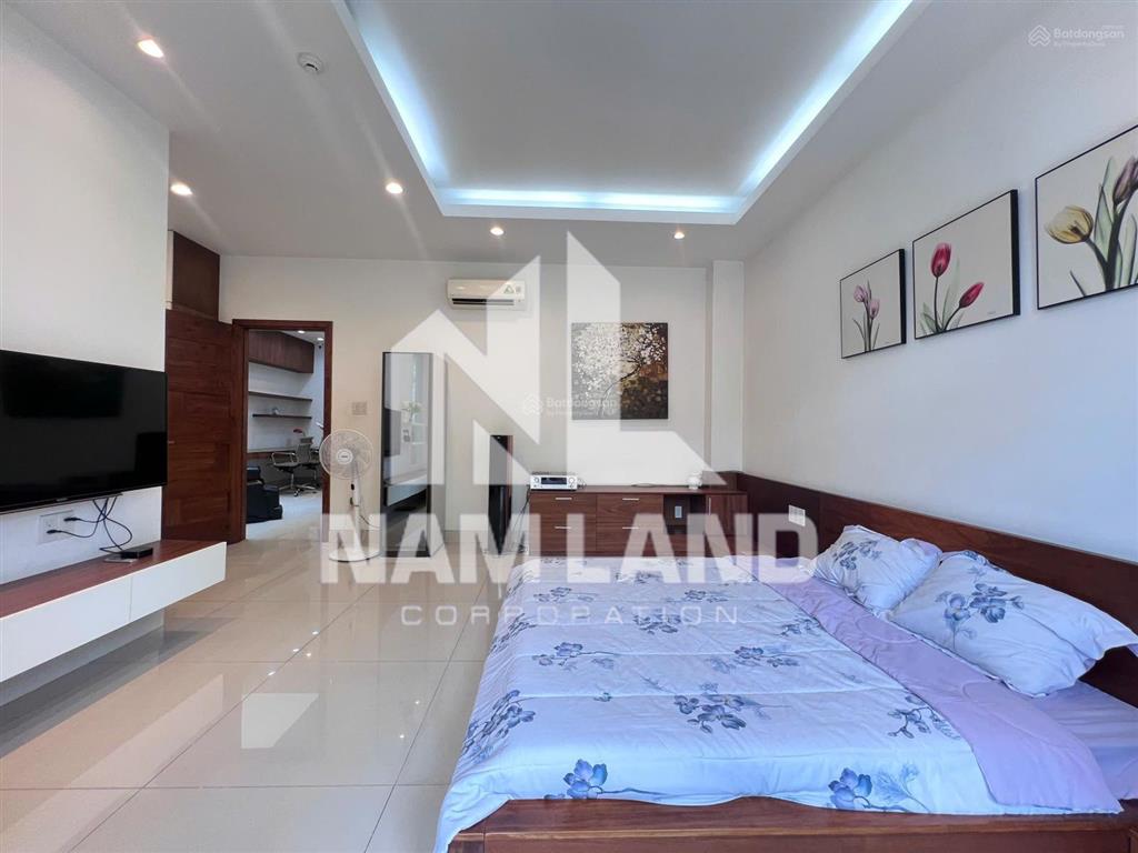 Cho thuê nhà ngang 8m hầm 4 lầu 5 phòng lớn gần công viên, sông sài gòn để ở, văn phòng công ty