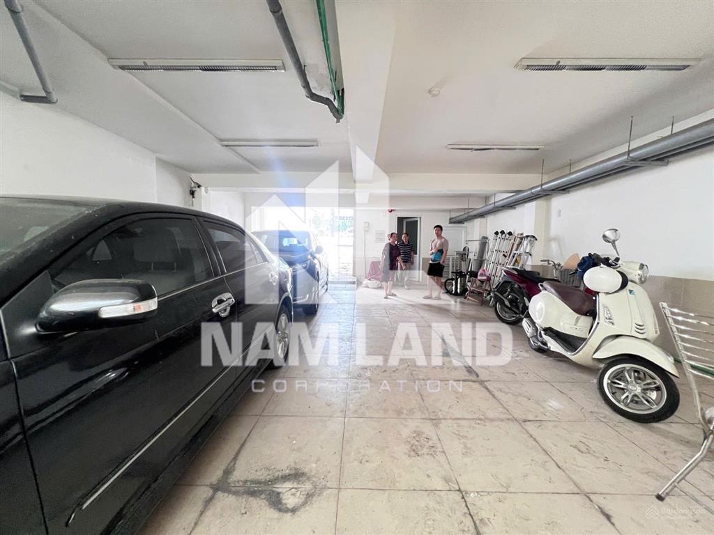 Cho thuê nhà ngang 8m hầm 4 lầu 5 phòng lớn gần công viên, sông sài gòn để ở, văn phòng công ty