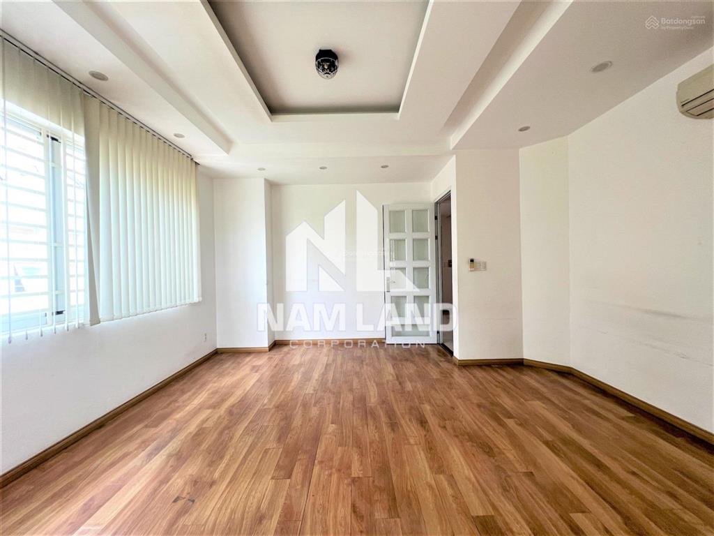 Cho thuê nhà gara 3 tầng gần công viên hai hồ cao đức lân hướng tây tứ trạch ngay an phú quận 2