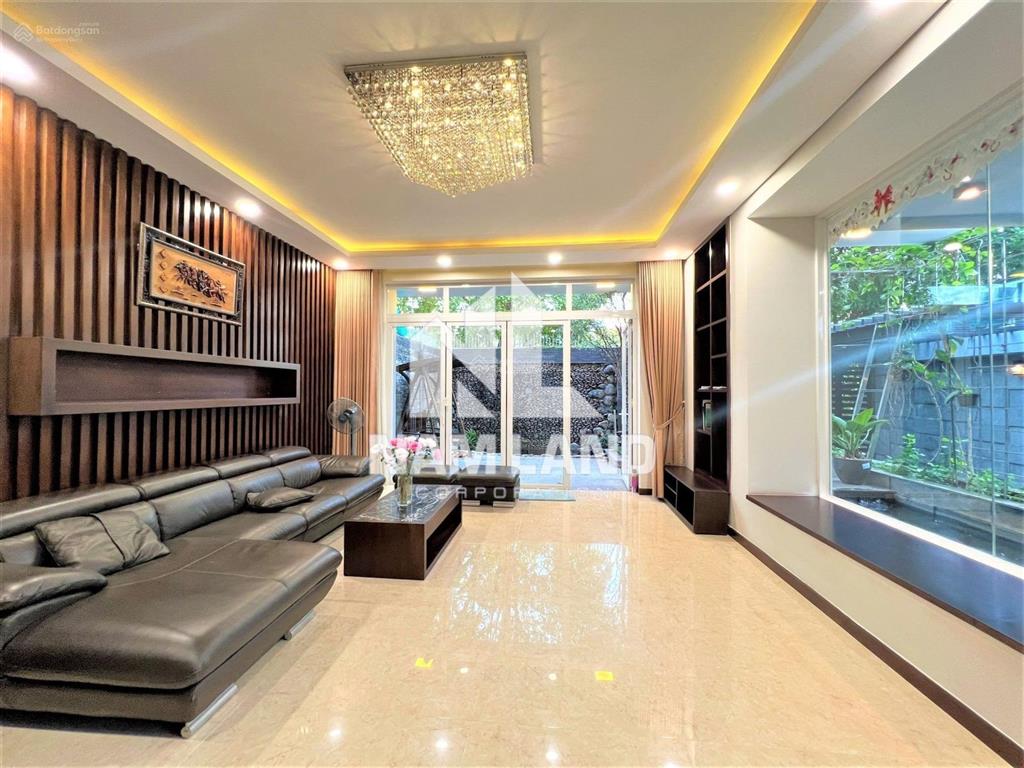 Cho thuê dài hạn biệt thự phường thạnh mỹ lợi hầm 4 lầu 5 phòng có nội thất có hồ cá koi cực đẹp