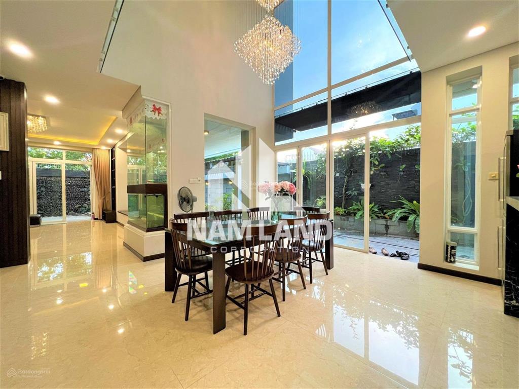 Cho thuê dài hạn biệt thự phường thạnh mỹ lợi hầm 4 lầu 5 phòng có nội thất có hồ cá koi cực đẹp
