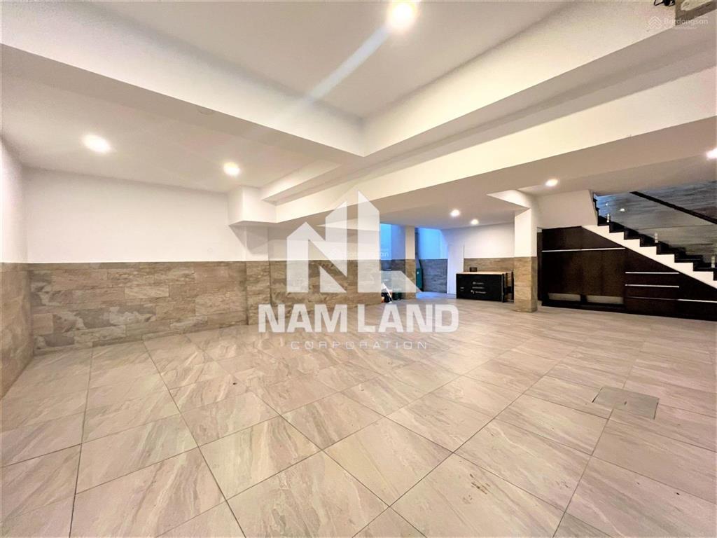 Cho thuê dài hạn biệt thự phường thạnh mỹ lợi hầm 4 lầu 5 phòng có nội thất có hồ cá koi cực đẹp