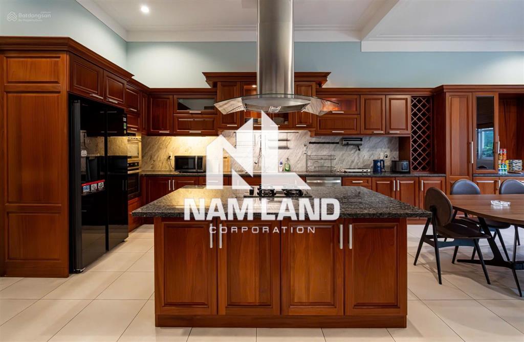Chị quỳnh cho thuê siêu biệt thự 1300m2 sân vườn hồ bơi 3 lầu 6 phòng full nội thất cao cấp