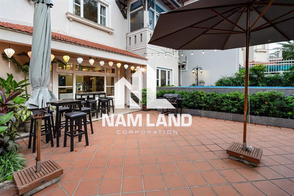 Chị quỳnh cho thuê siêu biệt thự 1300m2 sân vườn hồ bơi 3 lầu 6 phòng full nội thất cao cấp